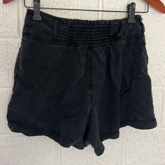Abercrombie & Fitch women's shorts size small high Rise black washed lyocell - Picture 4 of 8